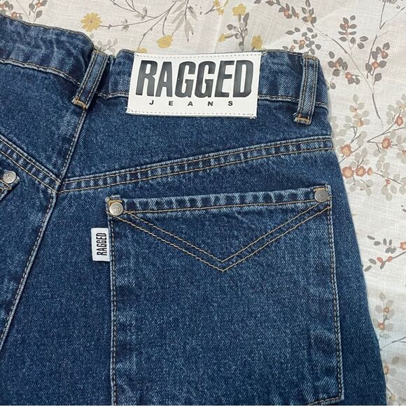 Relaxed Fit Mom Jeans - Picture 5 of 15